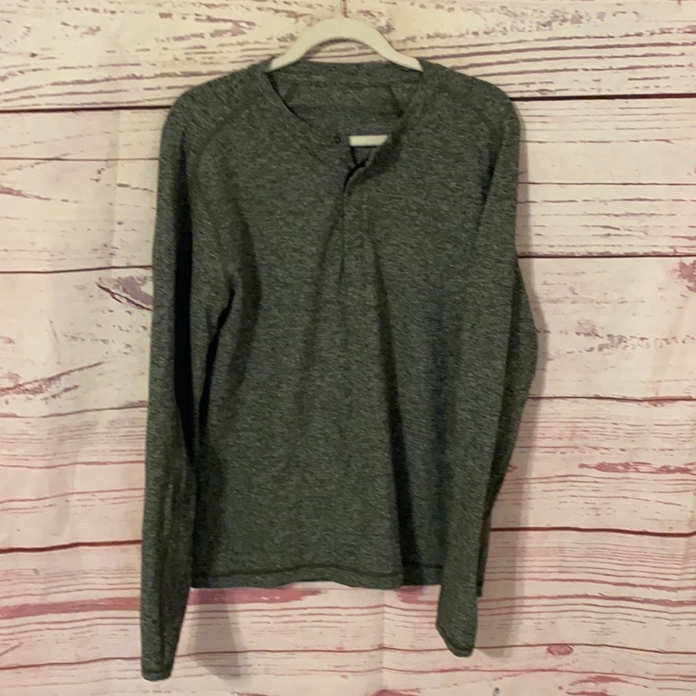Lululemon men’s long sleeve henley shirt